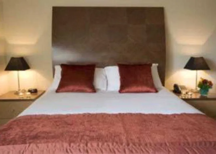 Premier Leeson St Otel 3*